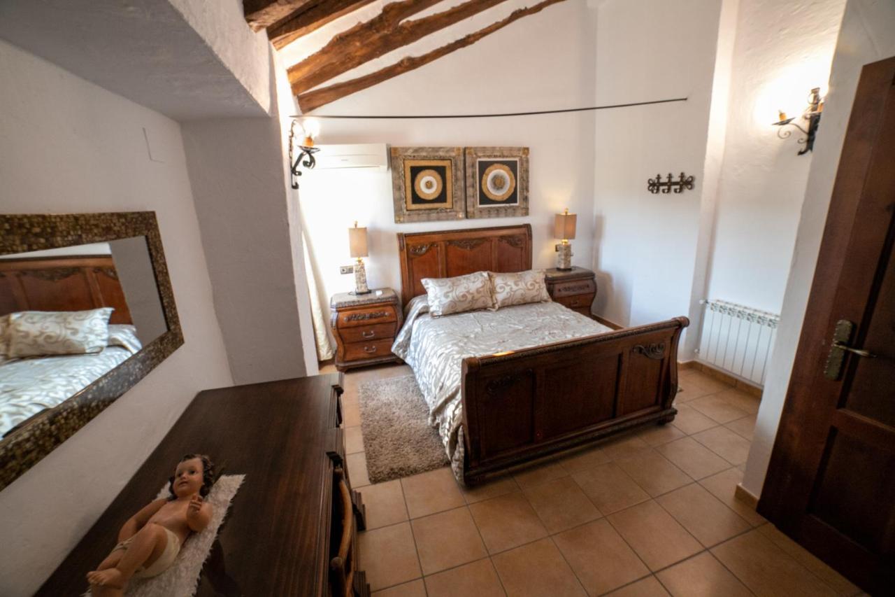 Cortijo El Segador Y El Capricho Villa Almedinilla Luaran gambar
