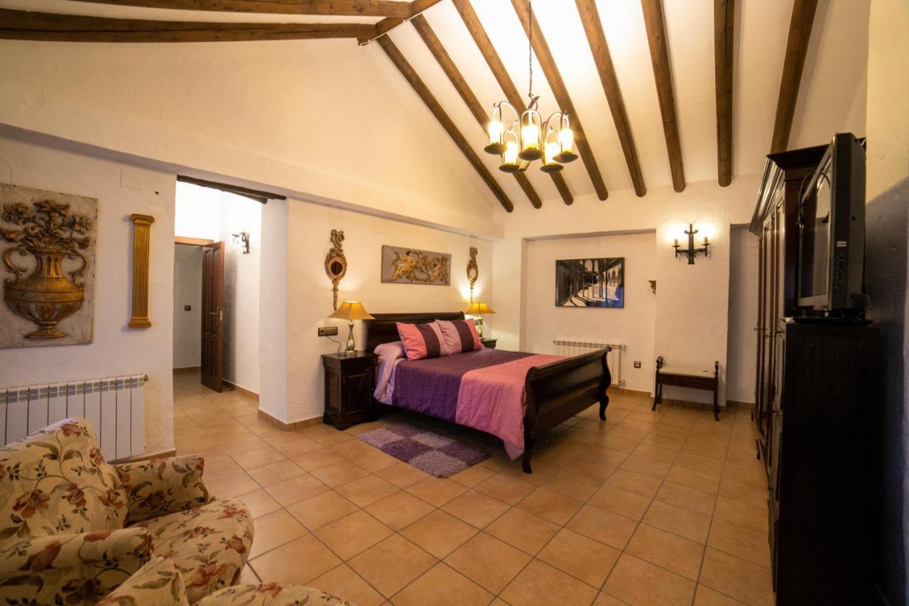 Cortijo El Segador Y El Capricho Villa Almedinilla Luaran gambar